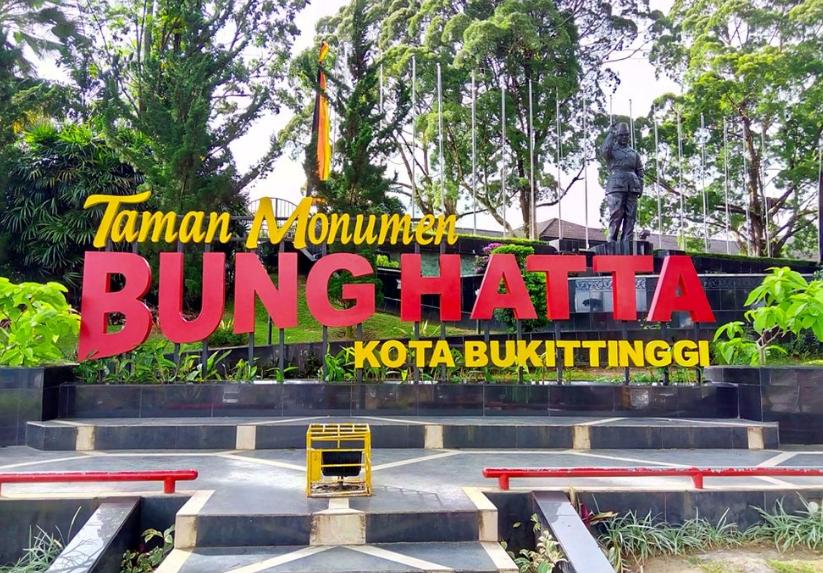 pantai di bukittinggi