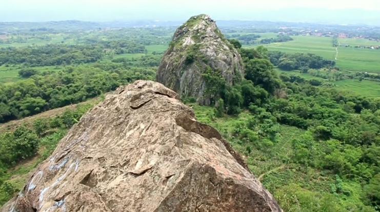 tempat wisata curug di majalengka