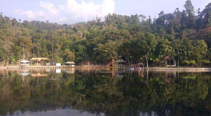 tempat wisata sejarah di majalengka