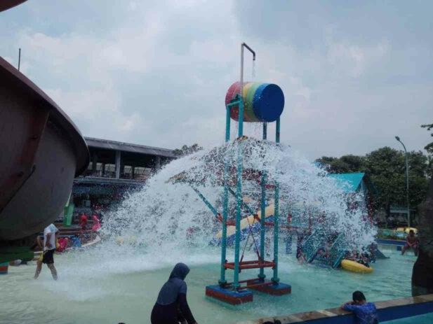 harga masuk kolam renang waterpark