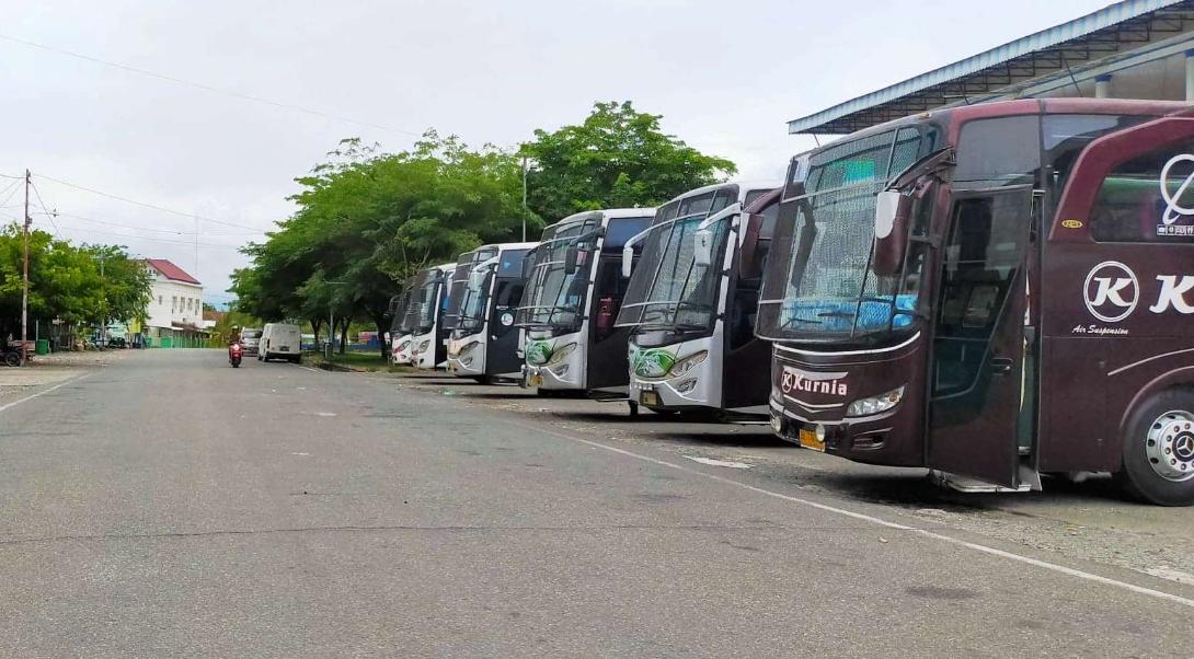 Bus Kurnia Anugerah