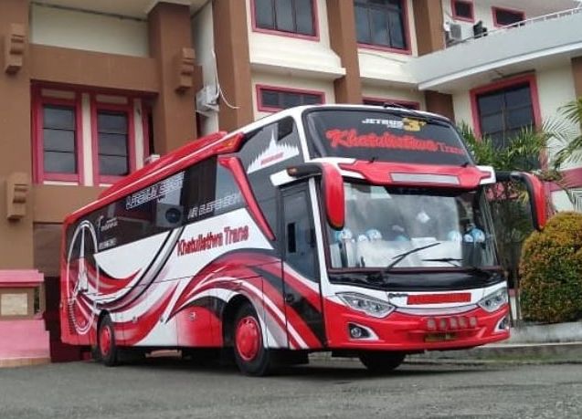 sejarah bus bintang khatulistiwa