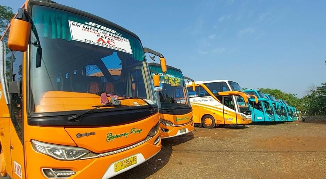 tiket bus gapuraning rahayu hari ini