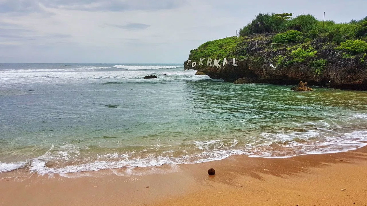 Aktivitas di Pantai Krakal