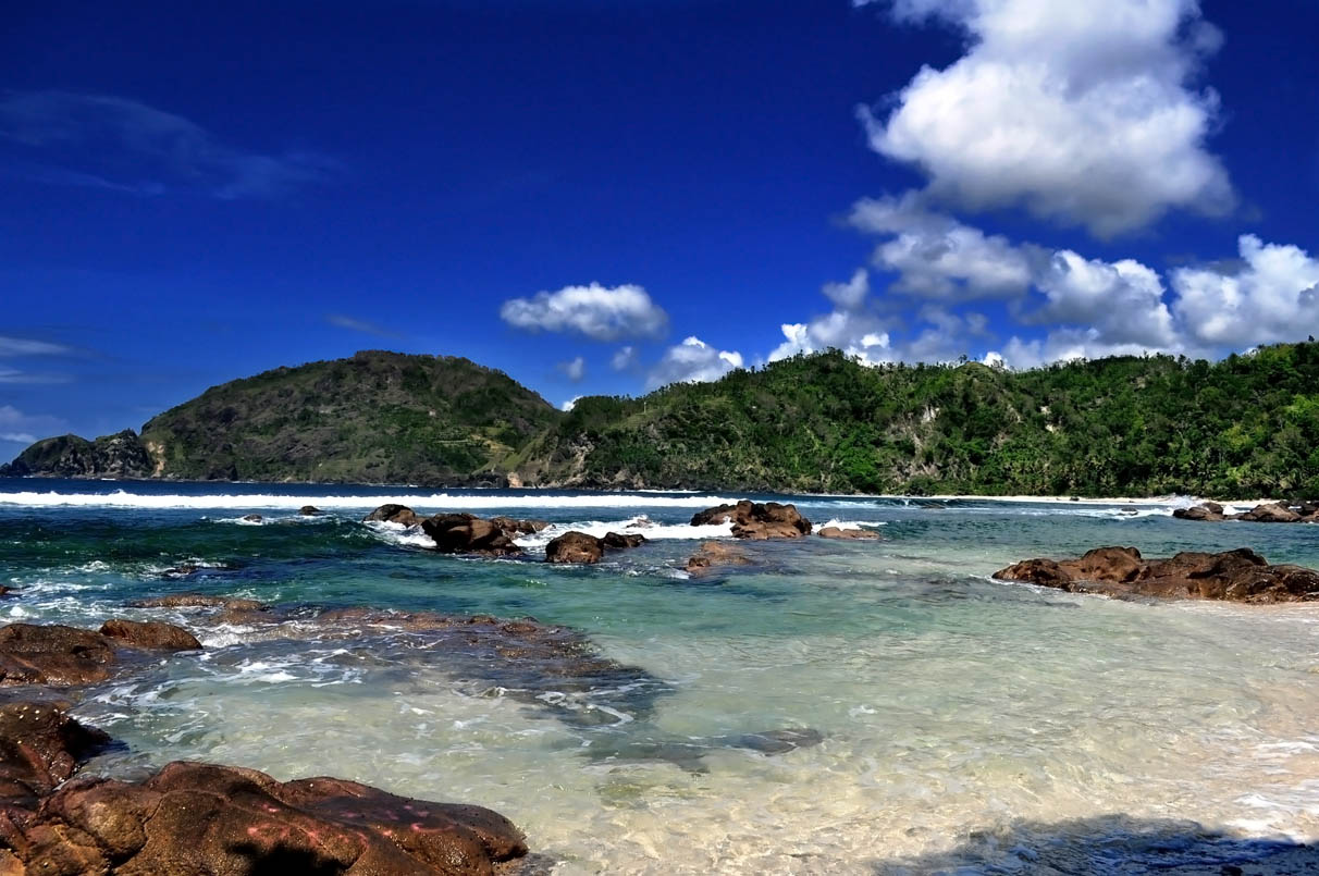 Aktivitas di Pantai Wediombo