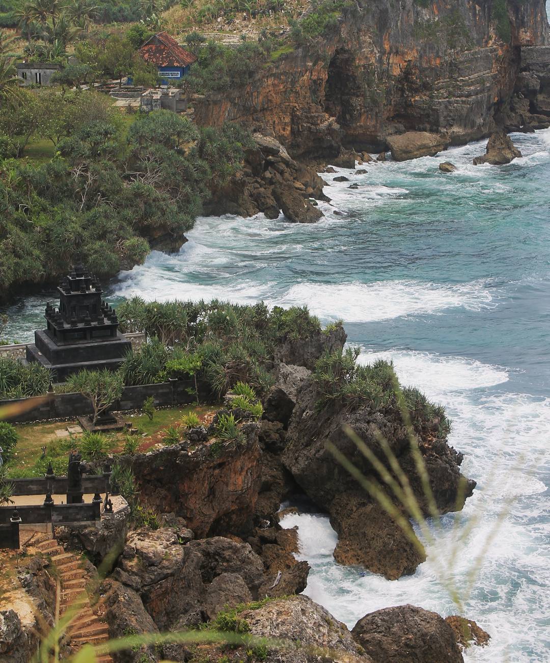 Fasilitas Pantai Ngobaran