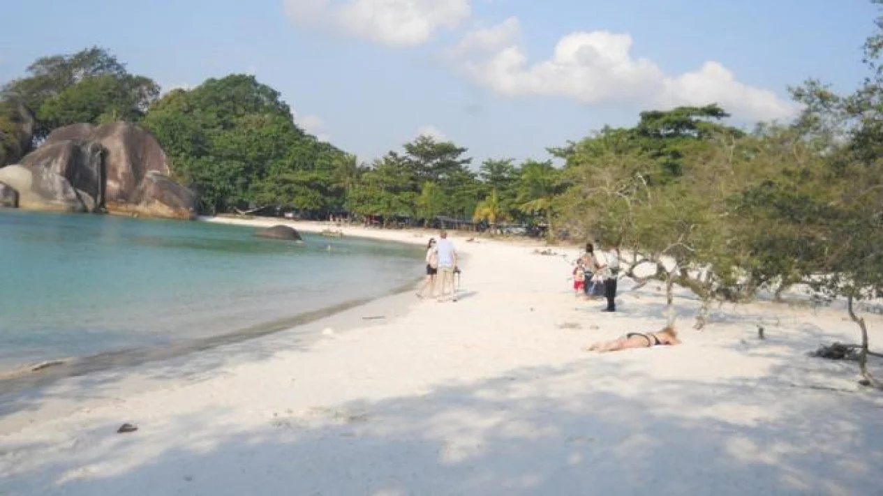 Fasilitas Pantai Tanjung Pasir