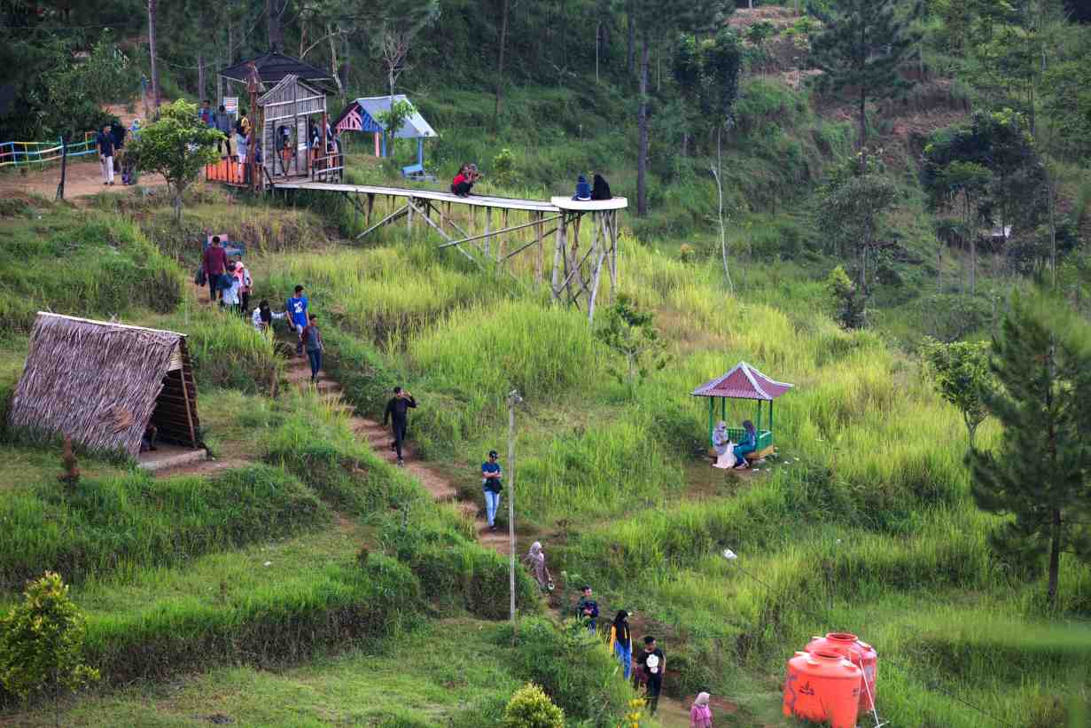 Jam Buka Bukit Tangkeban