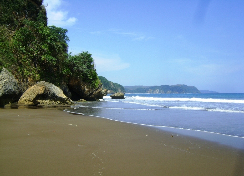 Jam Buka Pantai Sine