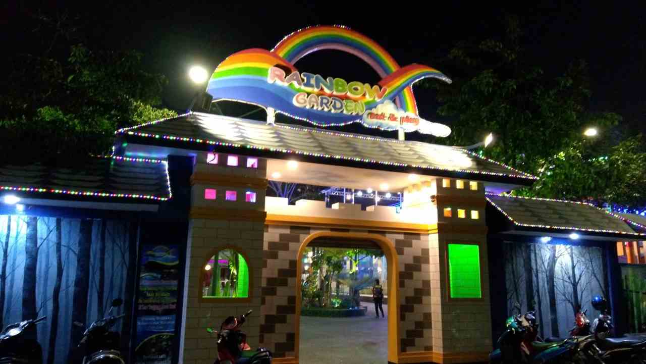 Jam Buka Rainbow Garden