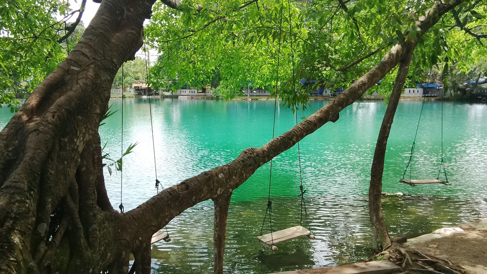 Misteri dan Mitos Danau Linting