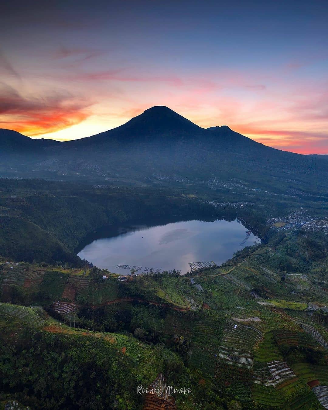 Misteri dan Mitos Telaga Menjer