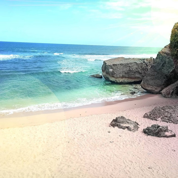 keunikan pantai indrayanti